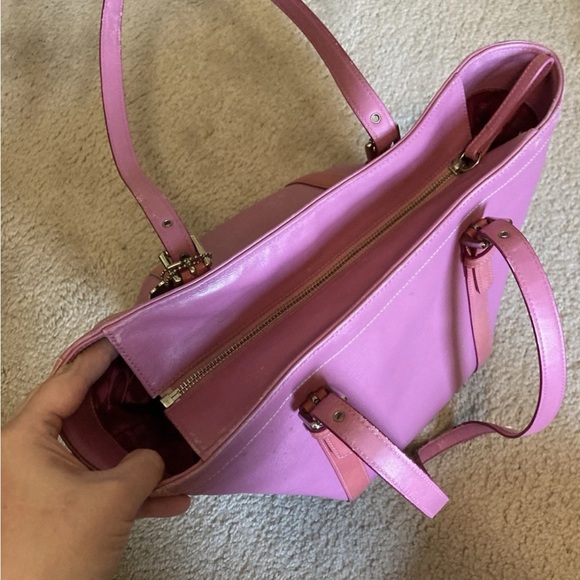 Vintage Pink Coach Leather Tote Bag With Silver Hardware - Heavily Used - Picture 5 of 16